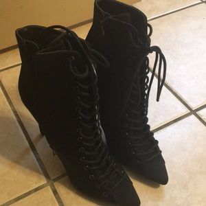 Olivia Ferguson Heel boots